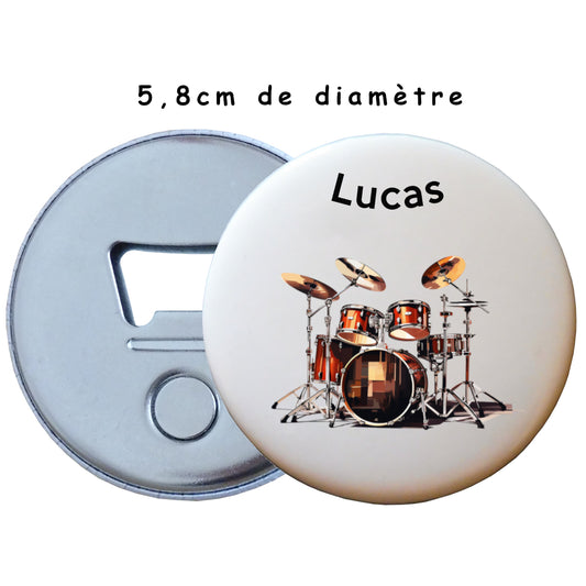 Badge personnalisé batterie magnétique et décapsuleur