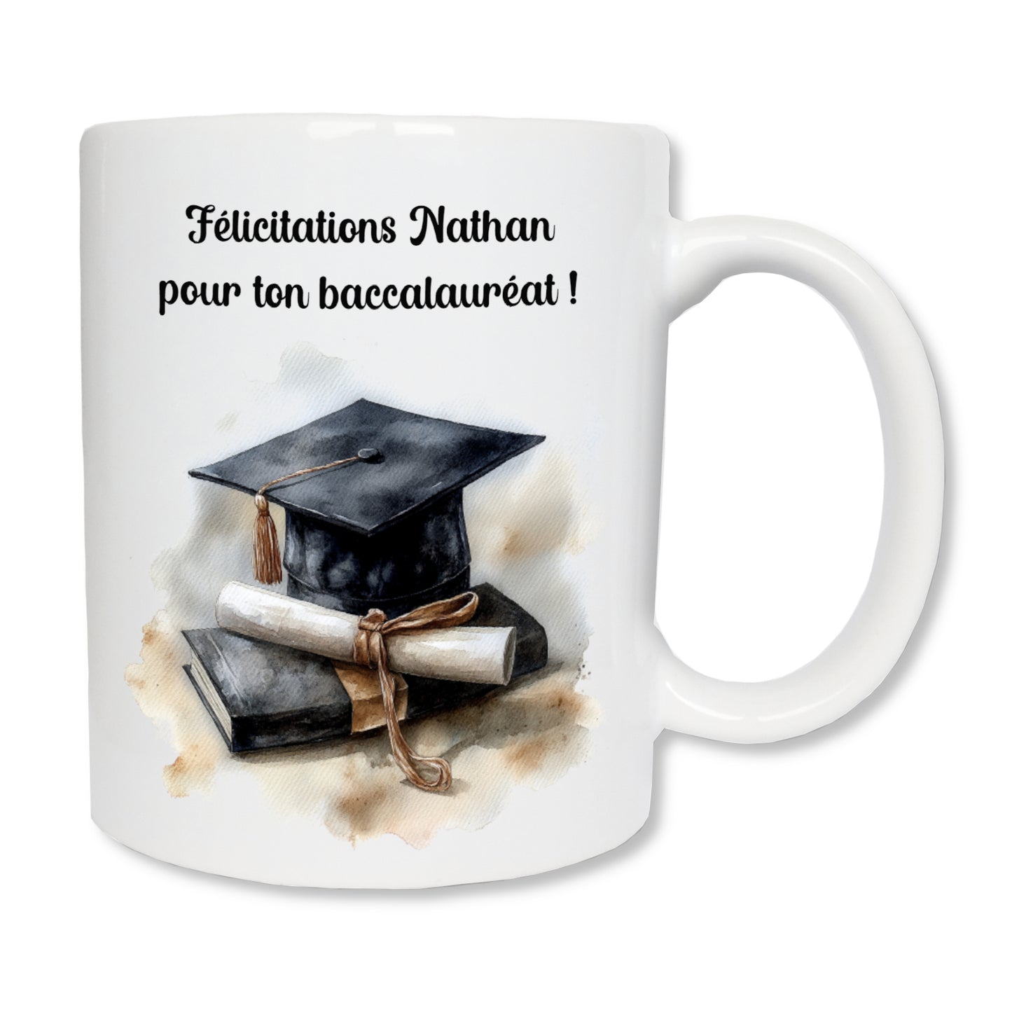 Mug blanc en céramique de 325 ml avec un chapeau de diplômé et personnalisé avec votre texte. Cadeau pour félicitations diplôme baccalauréat, brevet des collèges...