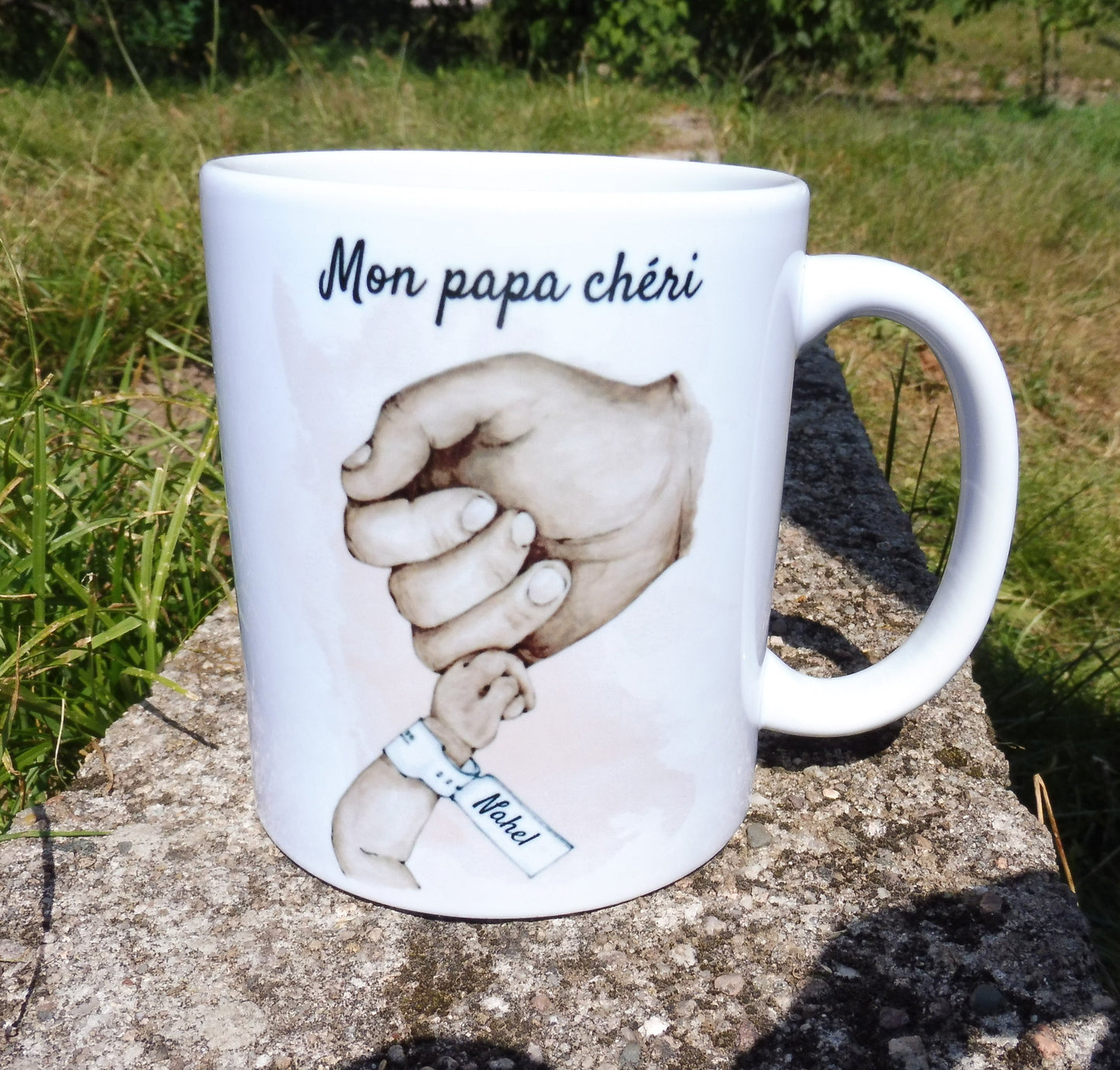 Personalized mug hands of dad and baby