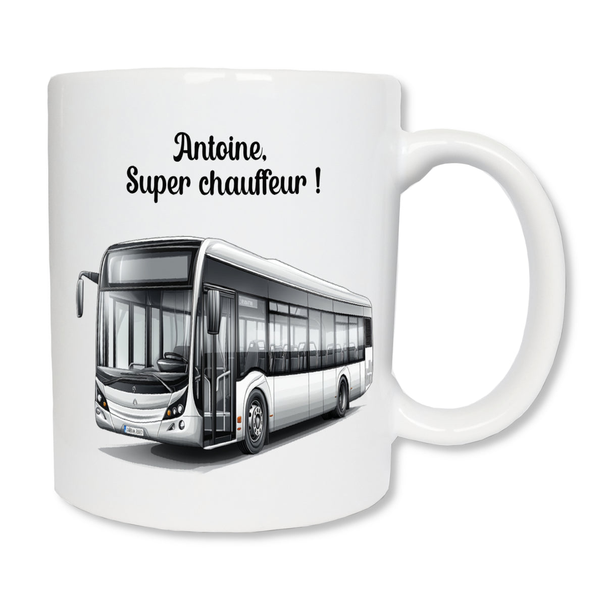 Mug blanc en céramique de 325 ml avec un bus blanc de profil et personnalisé avec un texte. Cadeau pour conducteur / conductrice de bus.