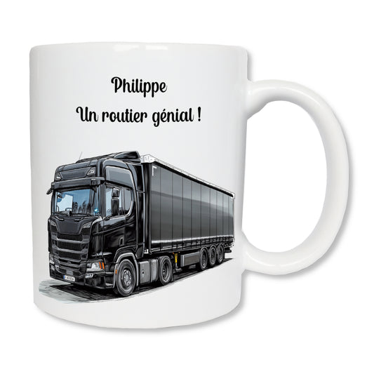 Mug blanc en céramique avec un camion routier noir et personnalisé avec un message. Cadeau pour les chauffeurs routiers.