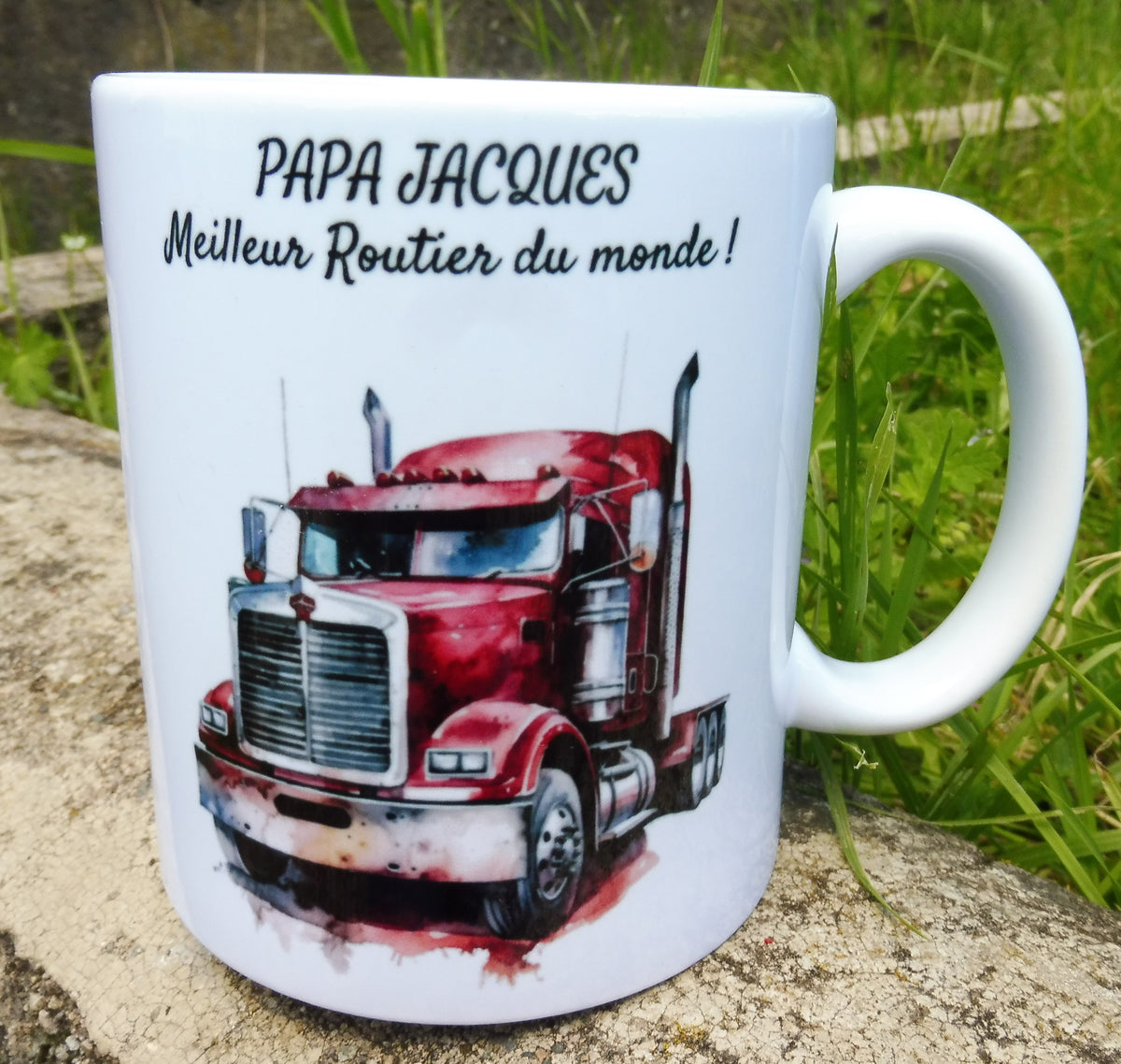 Détail mug camion routier avec prénom - impression haute qualité
