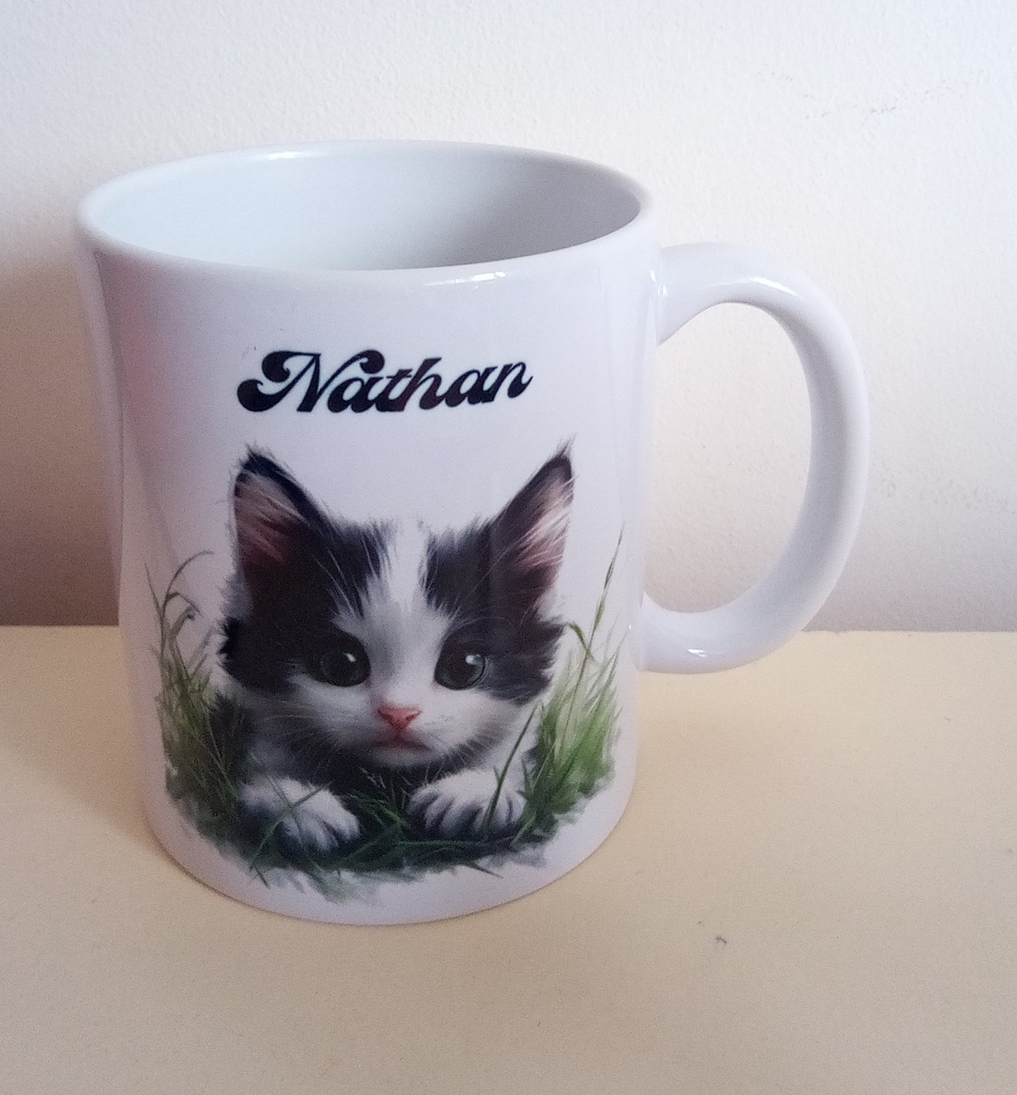 Tasse blanche en céramique de 325 ml avec un chaton - Idée cadeau pour anniversaire