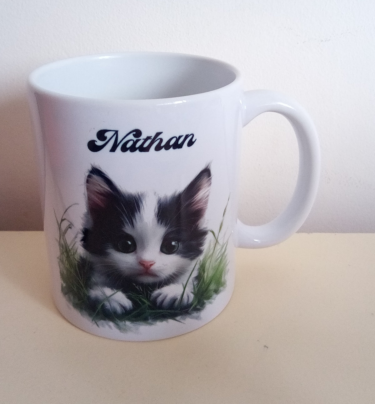 Tasse blanche en céramique de 325 ml avec un chaton - Idée cadeau pour anniversaire