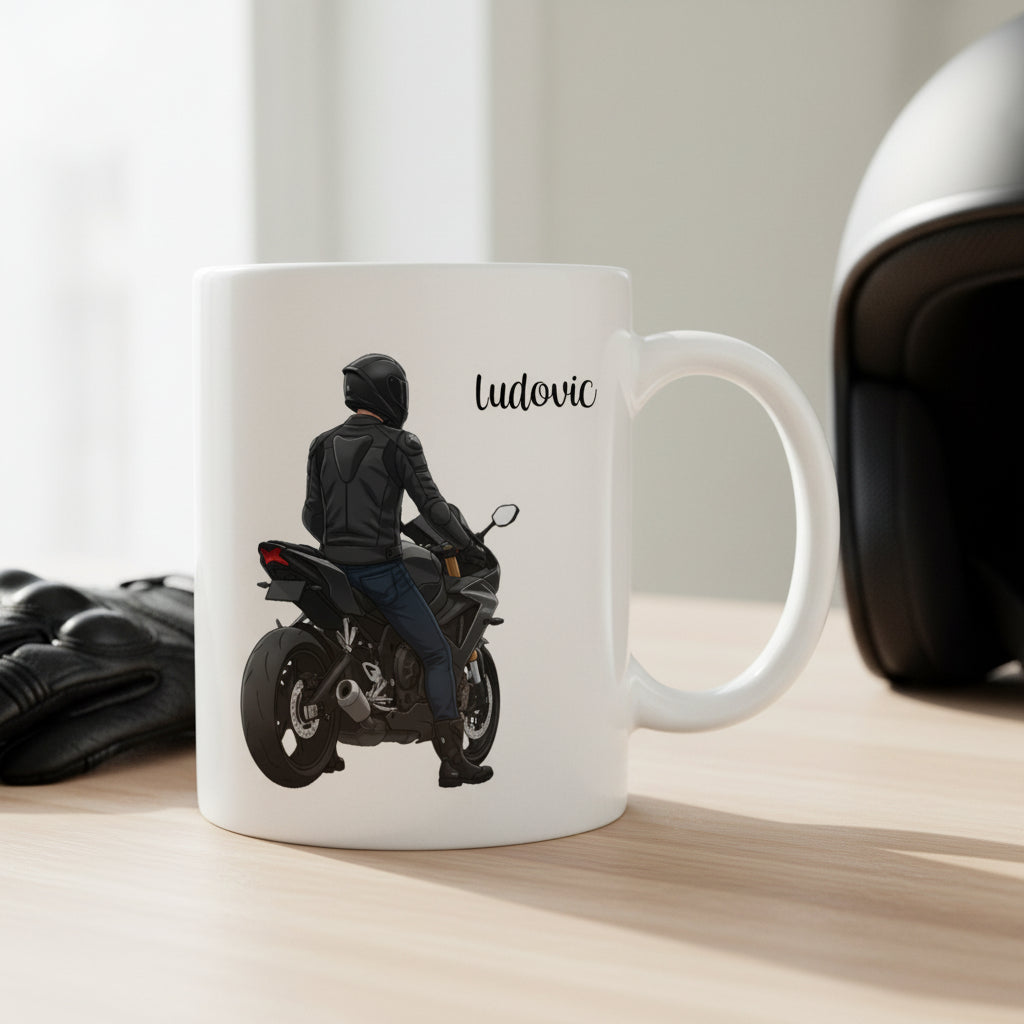 Mug personnalisé céramique avec motard de dos sur sa moto et prénom - Cadeau anniversaire ou Noël