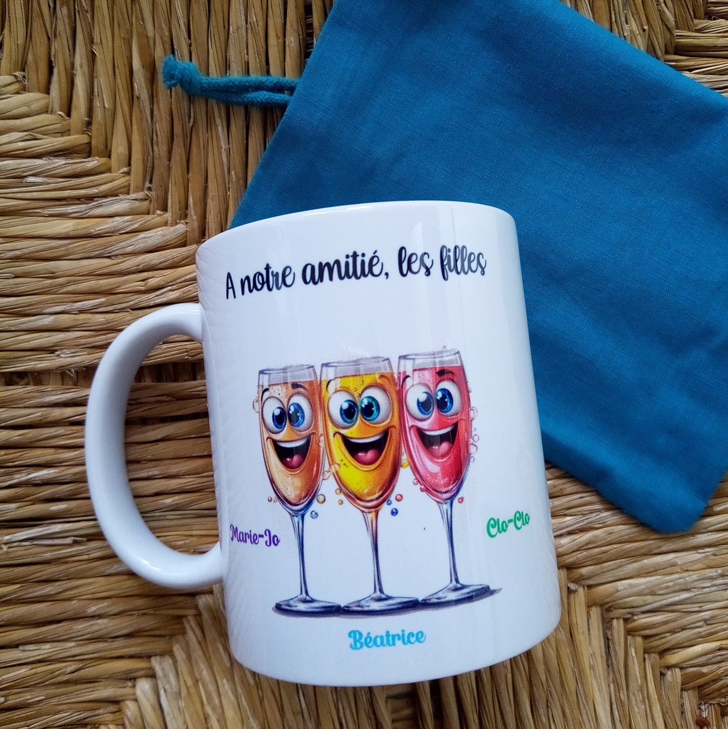 Mug personnalisé 3 soeurs ou cousines, idée cadeau complicité

