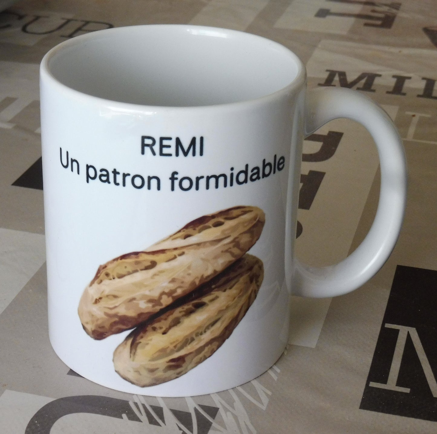Mug boulangère personnalisé - idée cadeau métier boulangerie
