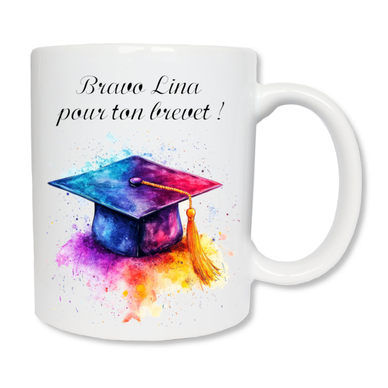 Mug personnalisé céramique avec un chapeau de diplômé. Cadeau pour félicitations diplôme baccalauréat, brevet des collèges...