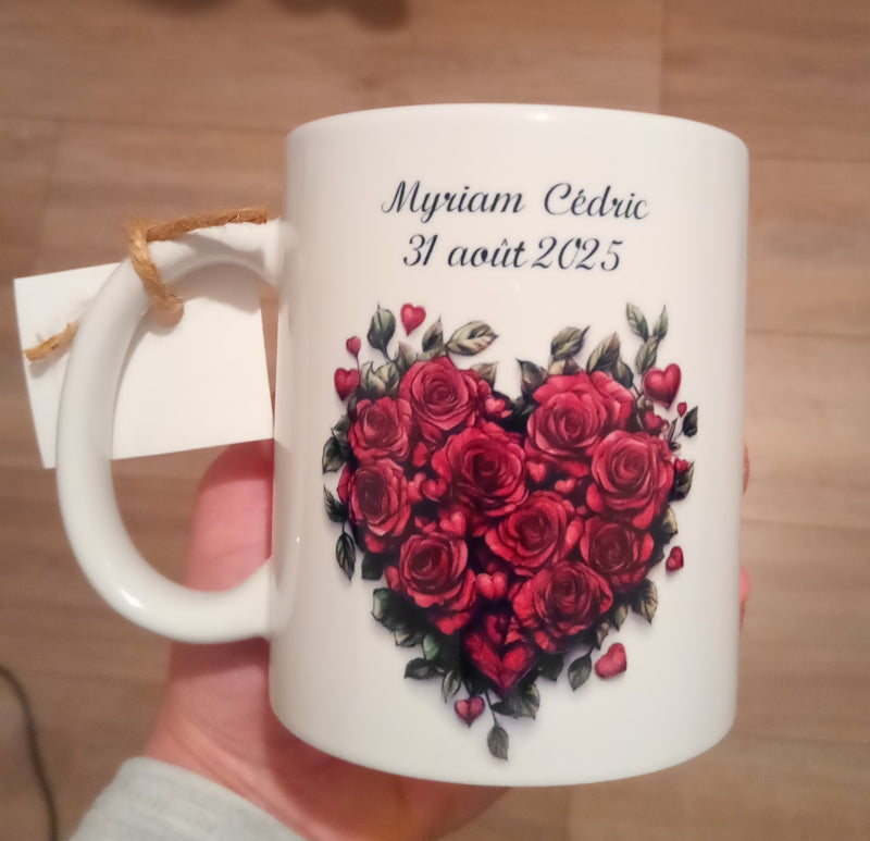 Mug blanc 325 ml en céramique avec des roses rouges - Idée cadeau jeunes mariés