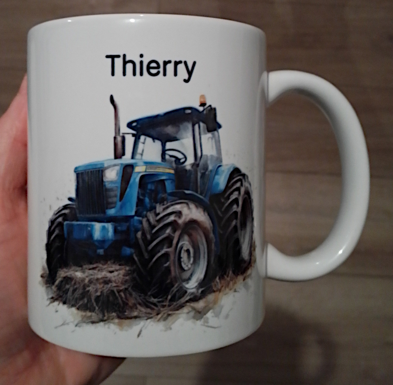 Mug personnalisé tracteur bleu avec prénom, idée cadeau agriculteur
