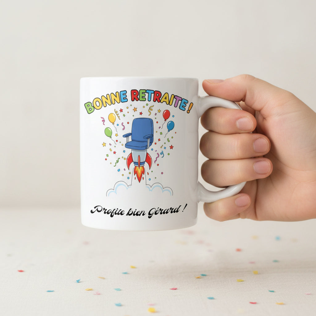 Mug bonne retraite personnalisé avec prénom tenu en main – idée cadeau collègue départ retraite
