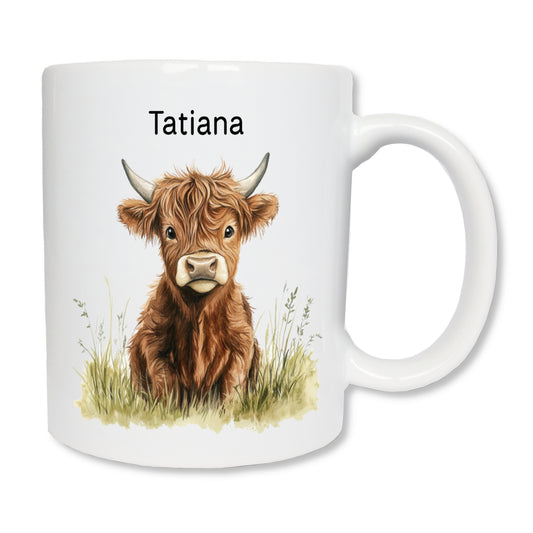 Mug blanc en céramique de 325 ml personnalisé avec une vache highland de face et un prénom 