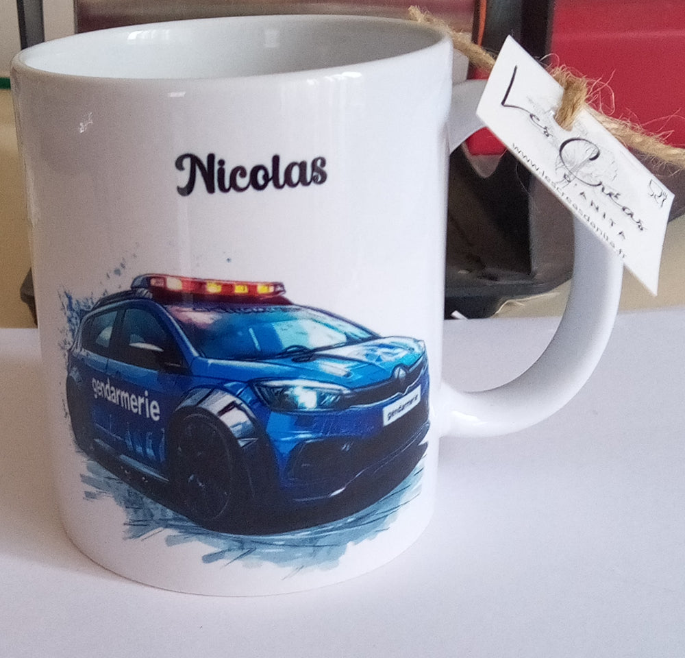 Mug cadeau gendarme personnalisé avec prénom, motif voiture gendarmerie

