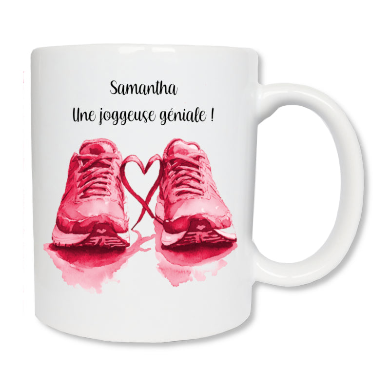 Tasse blanche en céramique de 325 ml avec une paire de chaussures roses de sport et un texte