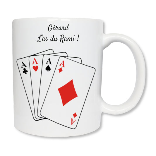 Mug personnalisé blanc en céramique représentant les quatre as d'un jeu de cartes en éventail.