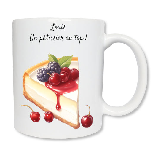 Mug personnalisé en céramique blanc affichant une part de gâteau avec un message en haut