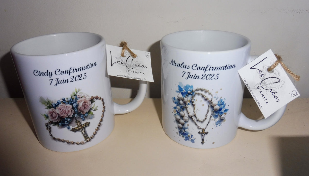 Lot de deux mugs blancs en céramique de 325 ml imprimés avec des dessins de chapelet et personnalisé avec un texte - Cadeau souvenir confirmation
